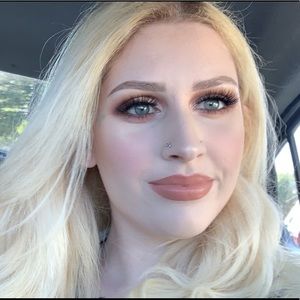 Meet your Posher, Maegan